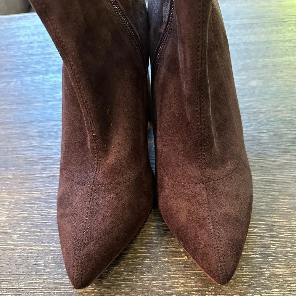 STEVE MADDEN FALONA BROWN FAUX SUEDE BLOCK HEEL ZIP SIDE HEEL GRIP BOOTIE 7.5 - Picture 6 of 9